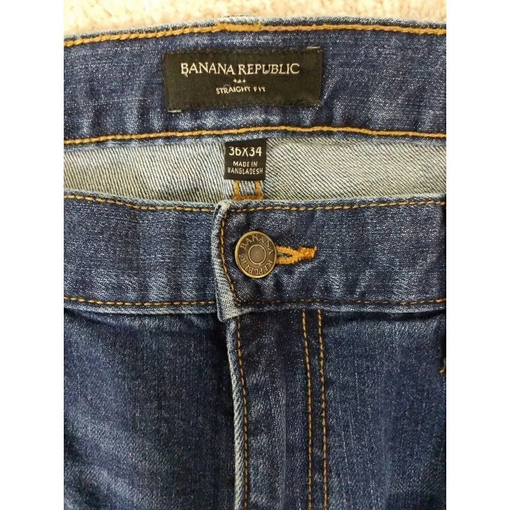 BANANA REPUBLIC ~Men's Size 36×34~Blue Denim Straight Fit Jeans.